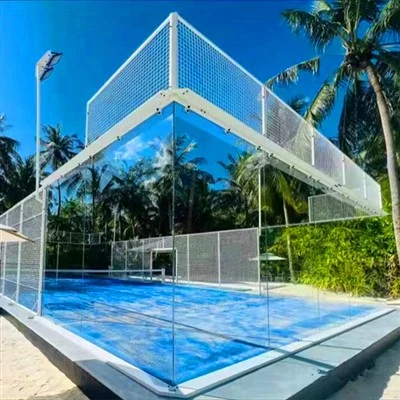 Padel tennisbanor med panoramautsikt